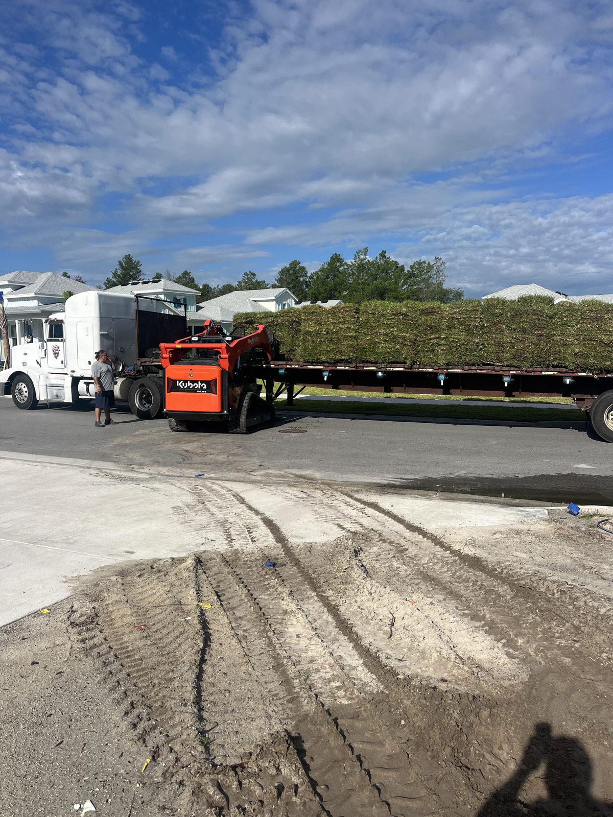 Unloading beside the job